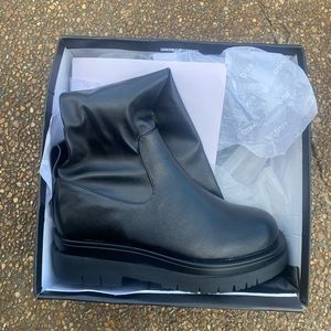 knee/thigh length chunky leather boots